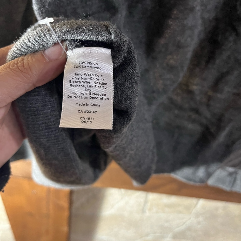 Gray beaded cardigan - Picture 5 of 5
